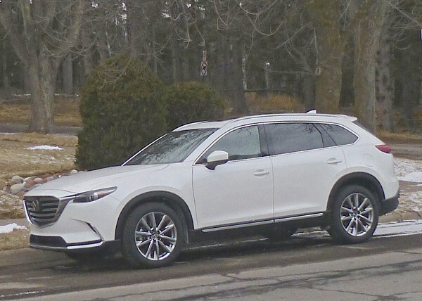 Mazda CX-9 flagship features aggressive grille, seating for 7. Photo credit: John Gilbert