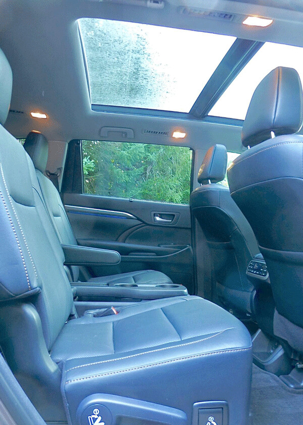 Versatile rear seats have plenty of light from Highlander's panoramic moonroof.Photo credit: John Gilbert