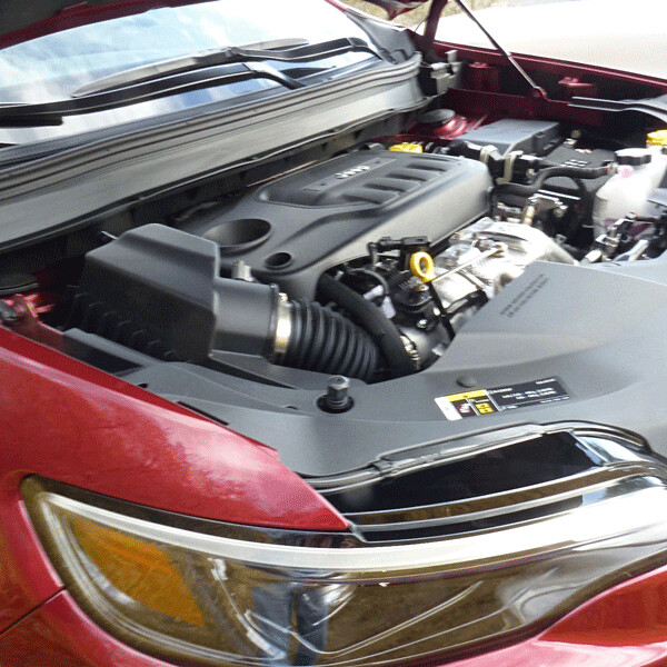 A new FCA-built 2.0-liter turbocharged 4-cylinder is an optional Cherokee engine. Photo credit: John Gilbert