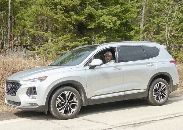 Test-drive in action puts the agile and technology-filled Santa Fe through part  of its week-long road testing. (Photo by Jack Gilbert.)