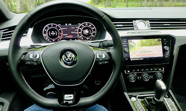 Flat-bottom R-Line steering wheel serves multifunction needs, and crisply  focused navigation screen stands out. Photo credit: John Gilbert