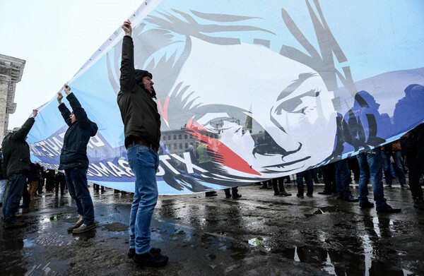 Activists hold a banner with the portrait of Kateryna Gandziuk at the rally of presidential candidate Yulia Tymoshenko in Kyiv on Feb. 9, 2019. Photo by Oleg Petrasiuk 