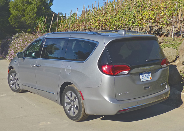 Pacifica Hybrid starts out with the completely new and feature-filled Pacifica minivan's assets. Photo credit: John Gilbert