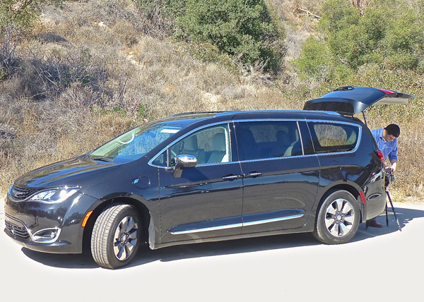Redesigned minivan is transformed into Chrysler Pacifica Hybrid. Photo credit: John Gilbert