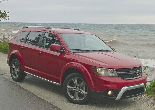 Smaller and lighter Dodge Journey offers convenient crossover alternative for Dodge. Photo credit: John Gilbert
