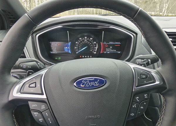 Fusion Sport instrument panel can be altered to fit driver's tastes. Photo credit: John Gilbert