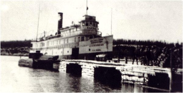Historic Hovland Dock-Steamer
