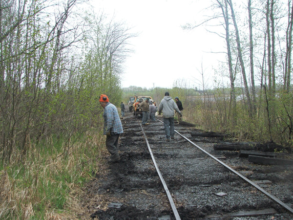 LSMR volunteers working on track near Gary. Photo credit: John Ramos