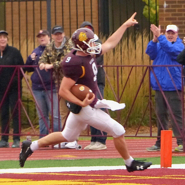 UMD freshman quarterback John Larson completed a 51-yard touchdown run in the second quarter of Saturday's 37-0 victory. Photo credit: John Gilbert