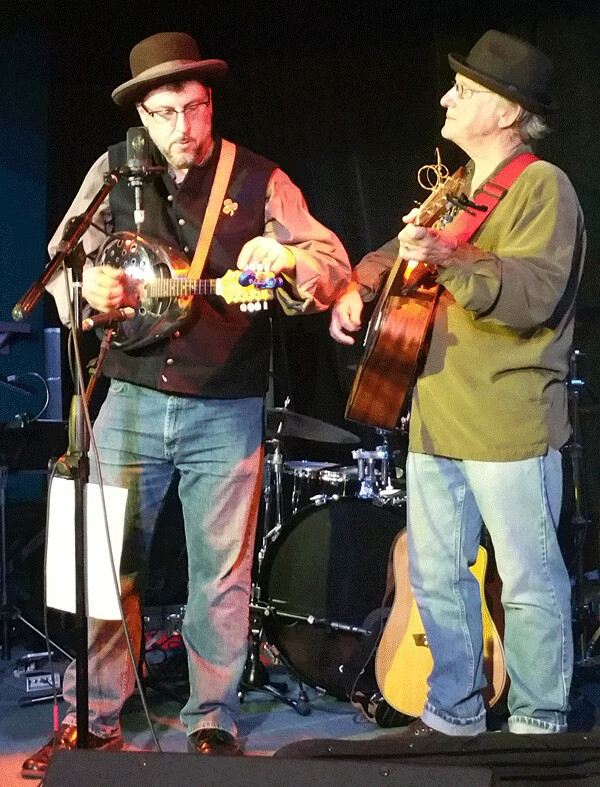Skally Line (Fred Keller, left, and Tom Cornish) performing at Beaner’s Jan. 19. Photo by Richard Thomas