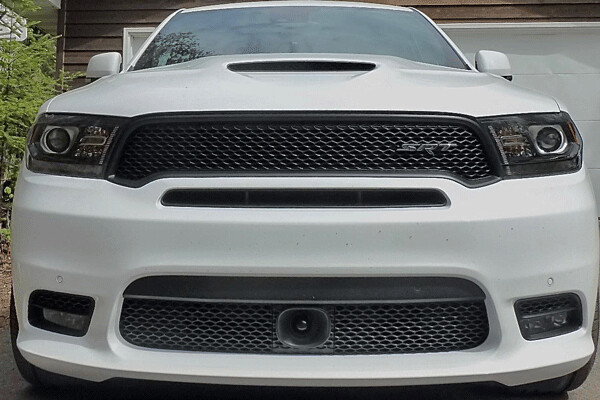 The sinister nose of the Durango SRT 392 tips off the 475 horsepower and 470 foot-pounds of torque. Photo credit: John Gilbert