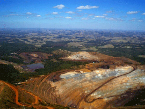 The open pit mine at Brumadinho, Brazil as it appeared in 2008. The waste generated at this mine was stored in nearby tailings lagoons, two of which burst on Jan 25, 2019 after 4 years of dormancy.