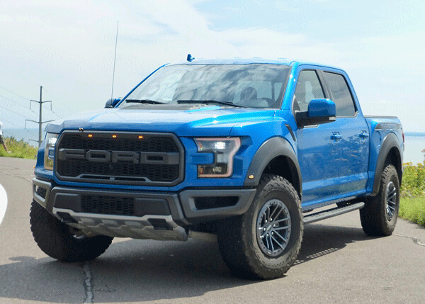 Giant F-O-R-D adorns the grille, in case bystanders can’t identify the Raptor. Photo credit: John Gilbert