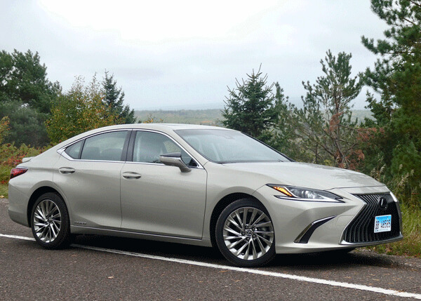 The 2019 Lexus ES300 rides on a new platform, with both a hybrid powertrain and "Ultra Lux" trim. Photo credit: John Gilbert