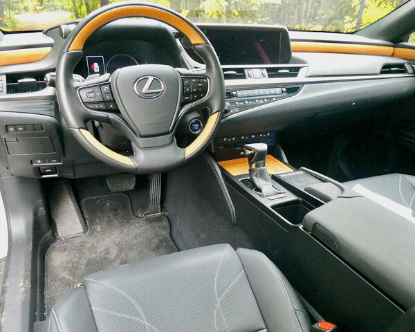The ES300h has a businesslike instrument arrangement, and paddle shifters as well. Photo credit: John Gilbert