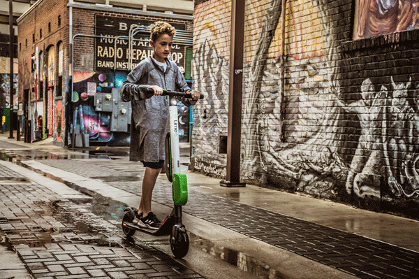 A recent lifecycle analysis found that bicycling, walking and buses are all “greener” modes of transport than dockless e-scooters...but are they as fun? Credit: Brett Sayles, Pexels.